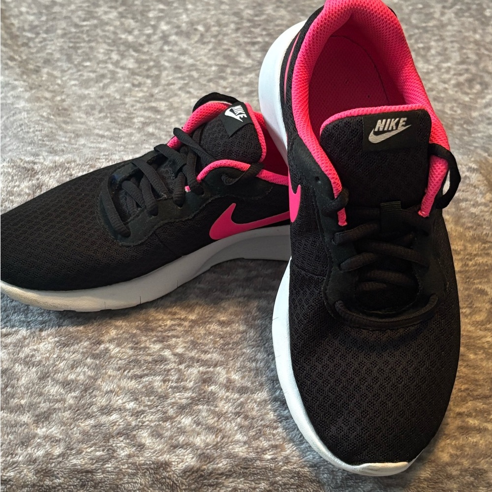Nike (KID'S) Black and Pink Sneakers with Mesh Upper- Worn Once